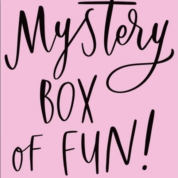 Women’s 8-PC Mystery Box / NWT, NWOT, EUC - Picture 3 of 7